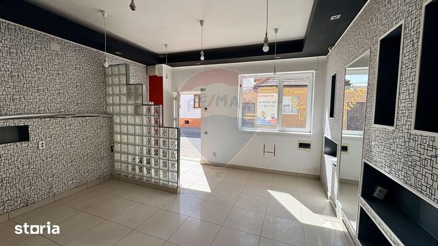 Spațiu comercial, de 35 mp, în Central