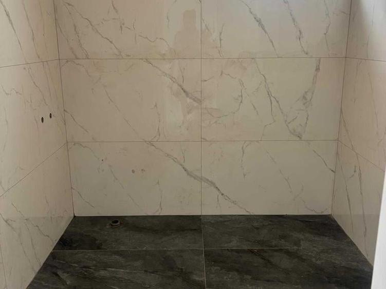 Casă individuală cu 4 camere cu Teren 320 Mp în Cârcea