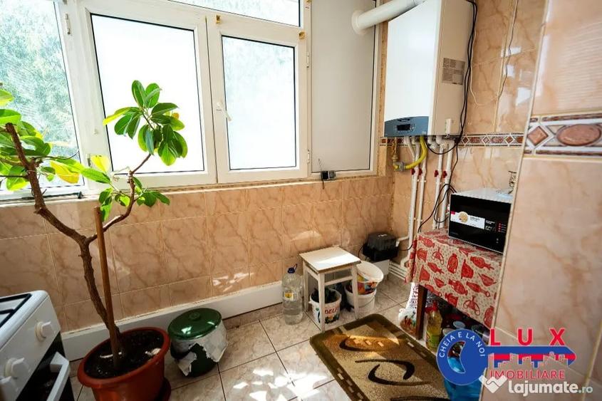 Apartament cu 3 camere decomandat în Ultracentral
