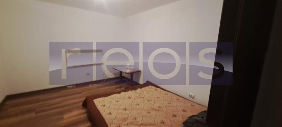 Casă individuală cu 4 camere cu Canalizare în Peretu