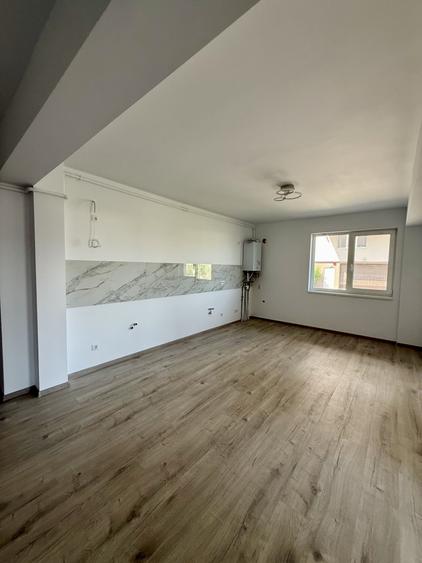 Apartament cu 2 camere semidecomandat în Florești