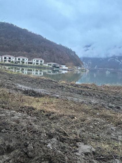 Teren de 200 mp, în Cozla