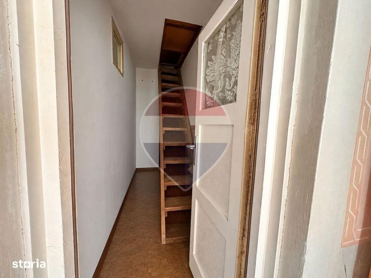 Casă cu 4 camere cu Teren 610 Mp în Bran
