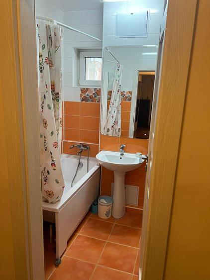 Inchiriere 3 camere Unirii,decomandat,78 MP,centrala termica, 2 bai - 8