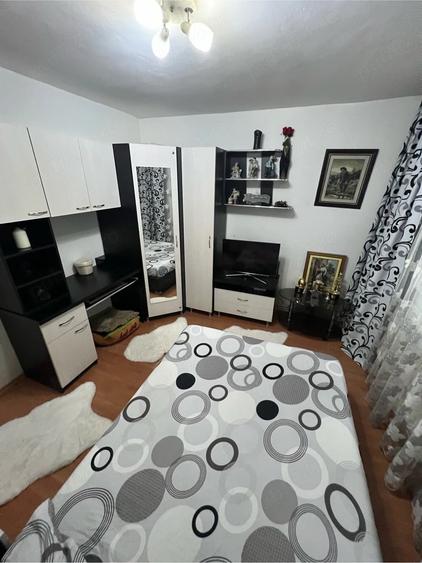 Apartament cu 2 camere decomandat în Petros