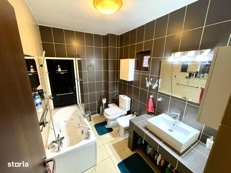 Casă cu 4 camere în Hârsa