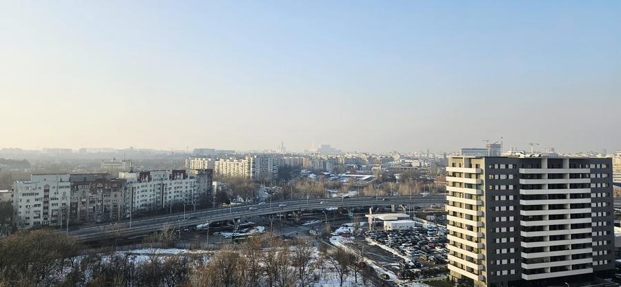 Apartament cu 3 camere decomandat, mobilat în Văcăresti