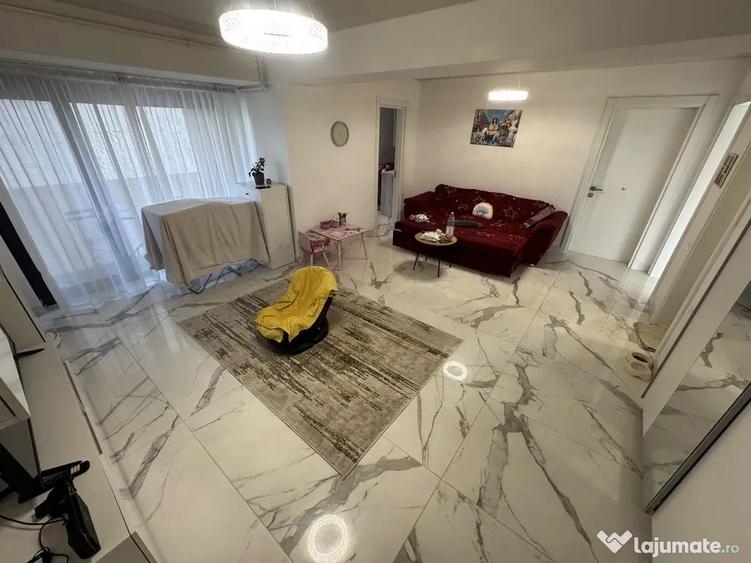 Apartament cu 3 camere semidecomandat, mobilat în Inel I