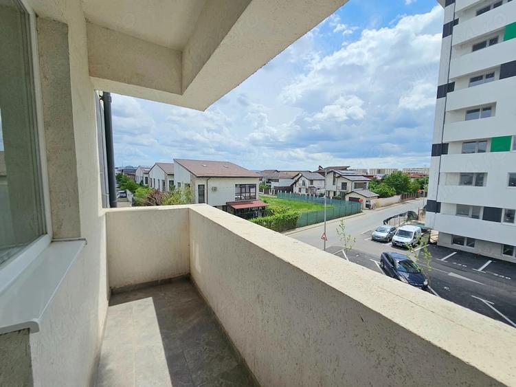 Apartament cu 2 camere decomandat în Roșu
