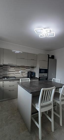 Duplex cu 4 camere cu Teren 388 Mp în Miroslava
