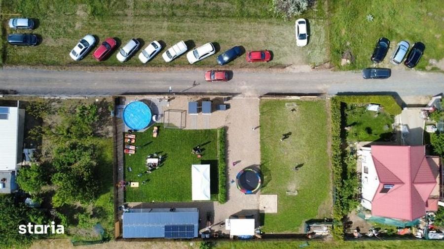 Teren de 1000 mp, în Costi