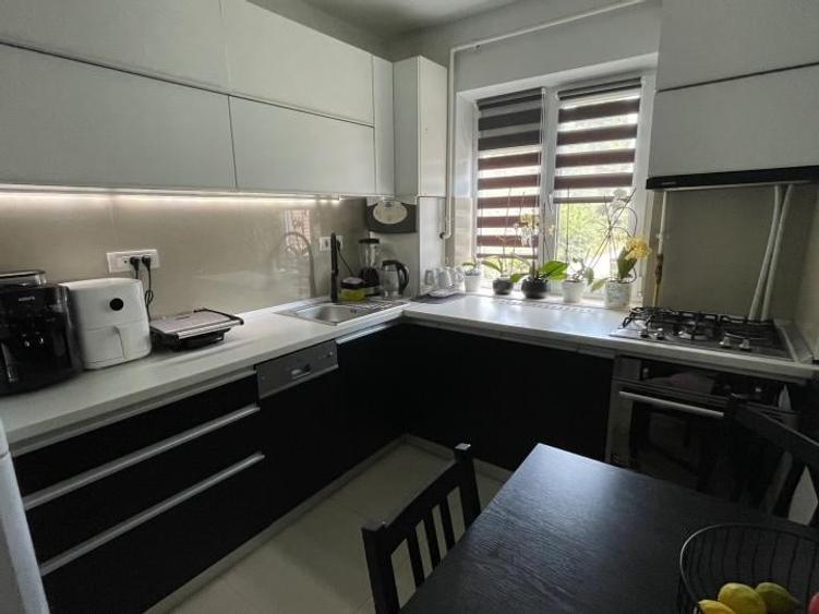 Apartament cu 2 camere semidecomandat în Dacia