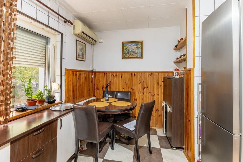 Apartament cu 2 camere decomandat în Decebal