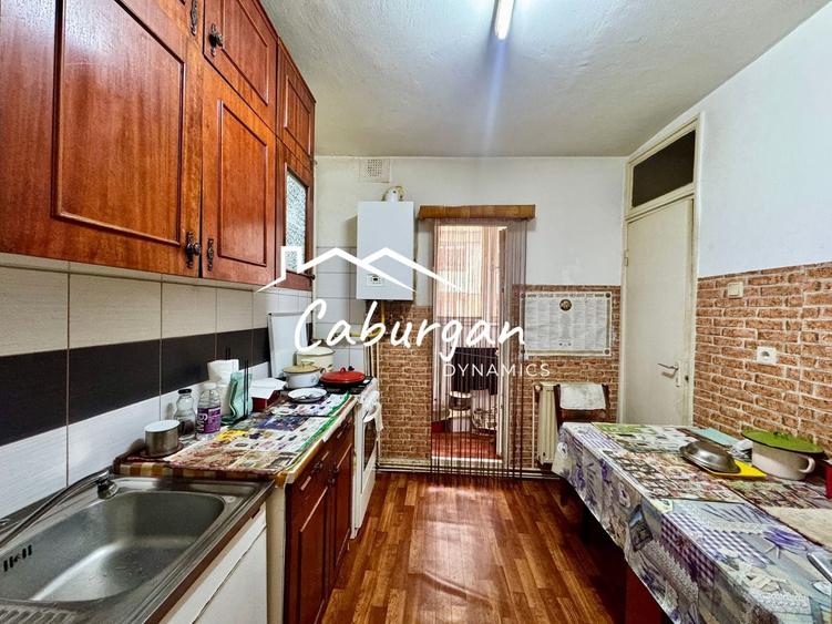 Apartament cu 2 camere decomandat în Vasile Aaron