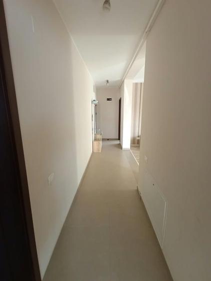 Apartament cu 3 camere decomandat în Dumbrăvița