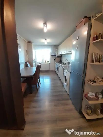 Apartament cu 2 camere decomandat în Unirea