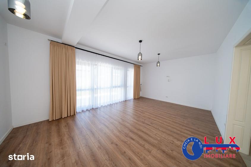 Casă cu 4 camere cu Teren 366 Mp în Babadag