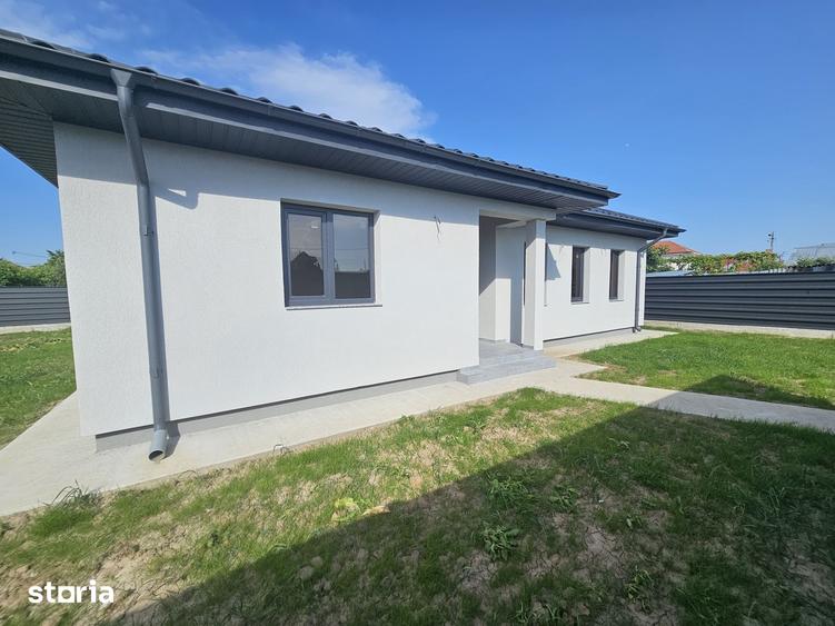 Casă cu 4 camere cu Teren 650 Mp în Central
