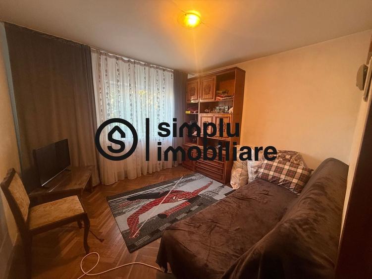 Apartament cu 3 camere decomandat în 1 Mai