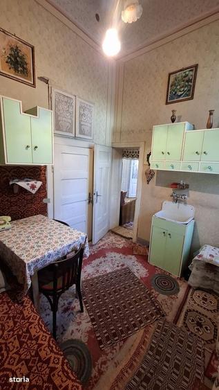 Casă cu 3 camere în Central