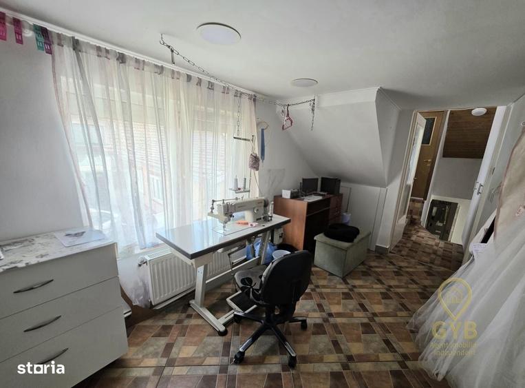 Casă cu 4 camere în Girișu de Criș