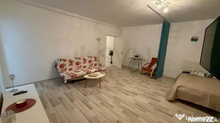 Studio Mall Vitan bloc 2001 53 mp - 9