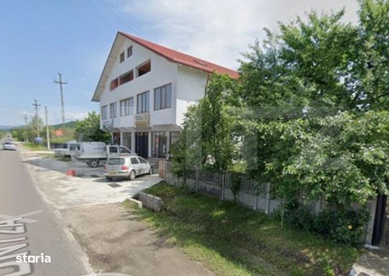 Spațiu comercial, de 970 mp, în Valea