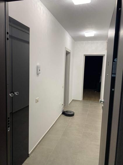 Apartament cu 3 camere decomandat în Olteni