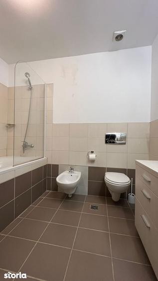 Apartament cu 3 camere, mobilat în Băneasa