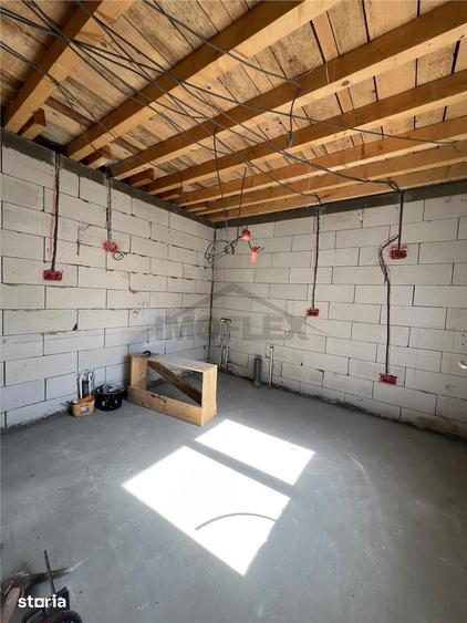 Casă cu 4 camere cu Teren 230 Mp în Lumina