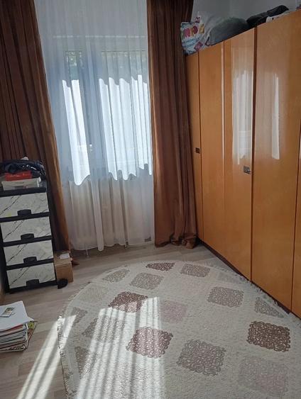 Apartament cu 2 camere semidecomandat în Casa de Cultură