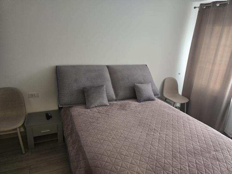 Apartament cu 3 camere semidecomandat în Gării