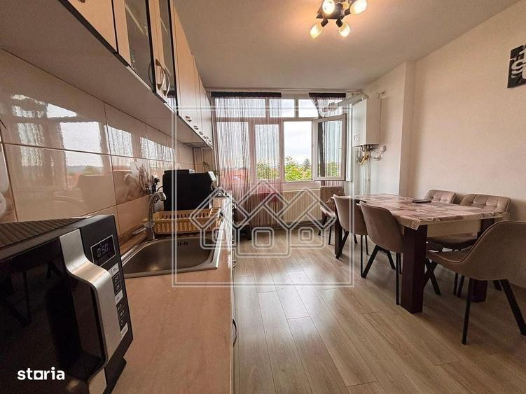 Apartament cu 2 camere decomandat în Vasile Aaron