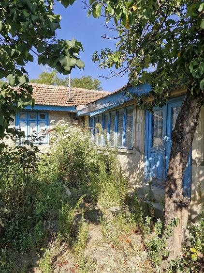 Casă cu 5 camere cu Teren 1200 Mp în Central