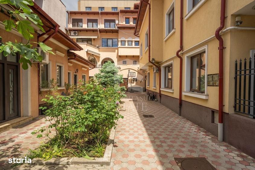 Spațiu comercial, de 950 mp, în Romană