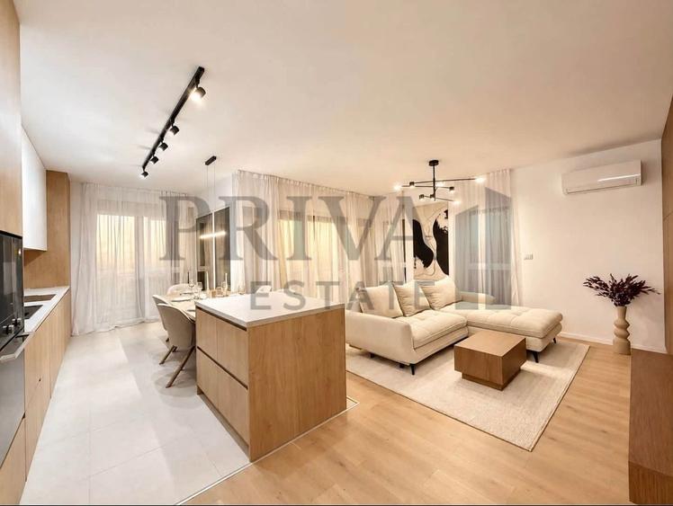Apartament cu 3 camere, mobilat în Central