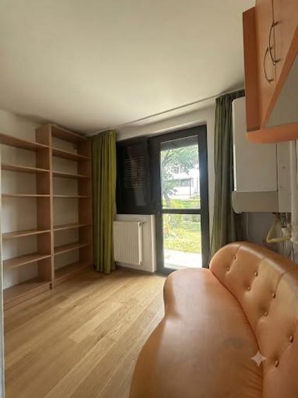 Apartament cu 2 camere decomandat în Aeroport