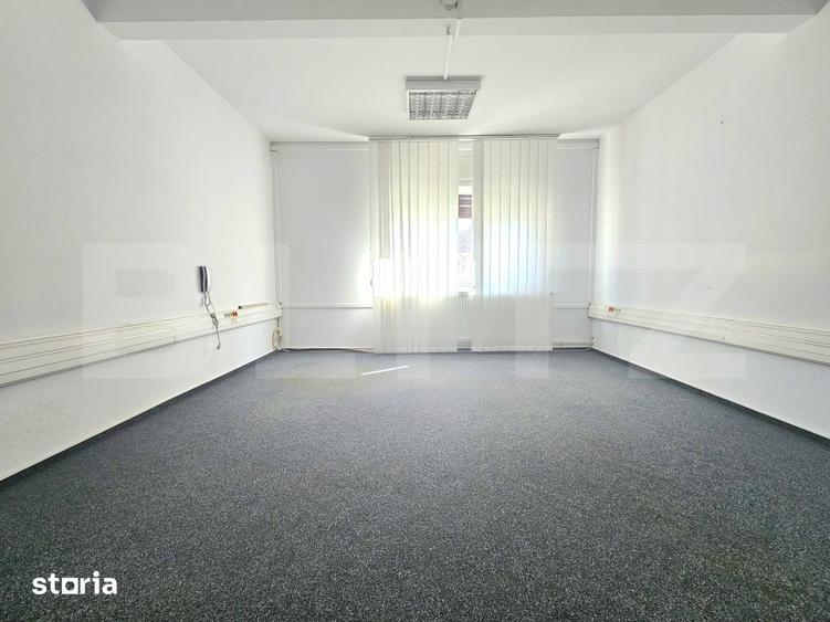 Casă cu 6 camere cu Teren 300 Mp în Girocului