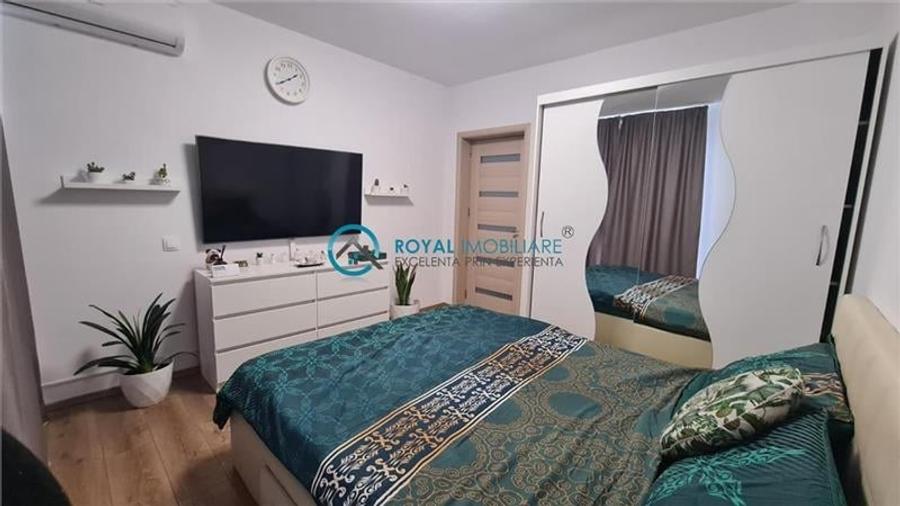 Apartament cu 3 camere decomandat, mobilat în Traian