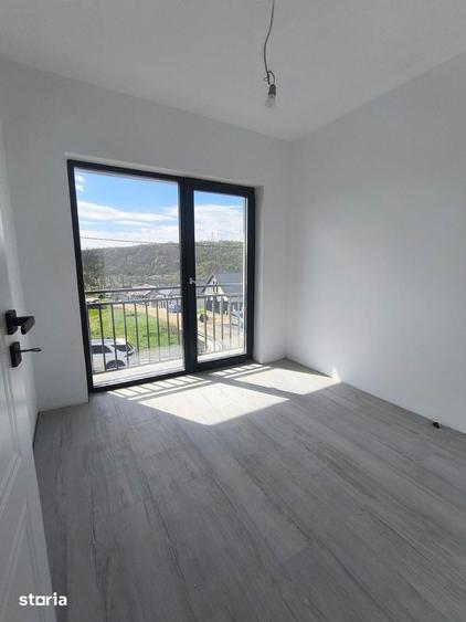 Casă cu 4 camere cu Teren 220 Mp în Cug