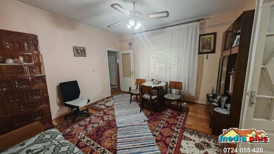 Casă individuală cu 4 camere cu Garaj în Bd. Coșbuc