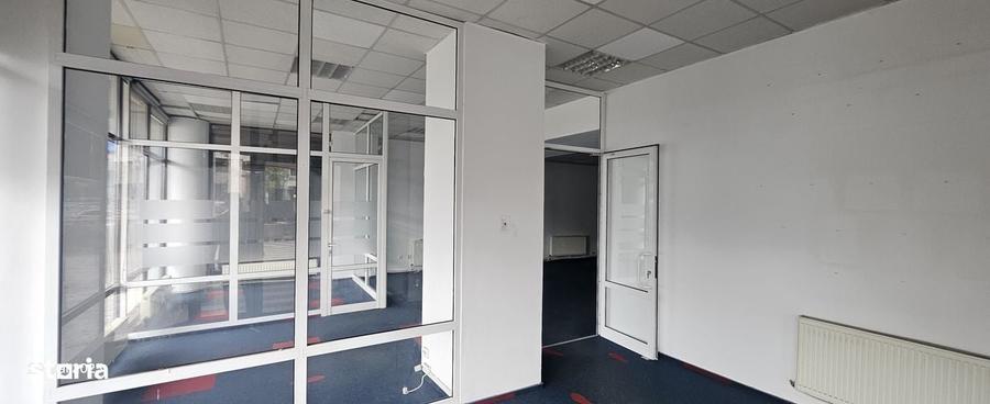 Spațiu comercial, de 184 mp, în Centru Civic