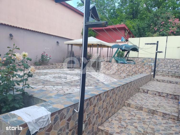 Casă cu 4 camere în Ștefănești