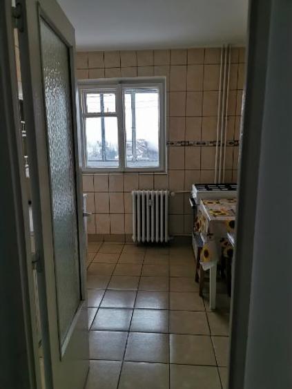 Apartament cu 2 camere decomandat în Uverturii