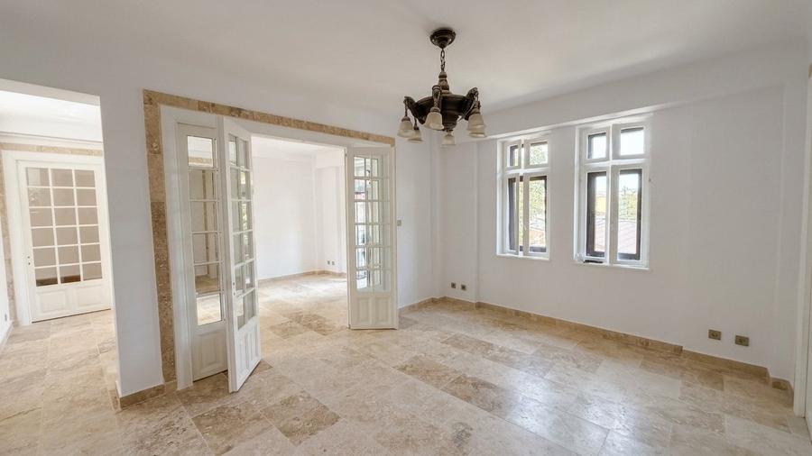 Apartament cu 4 camere în Dorobanți