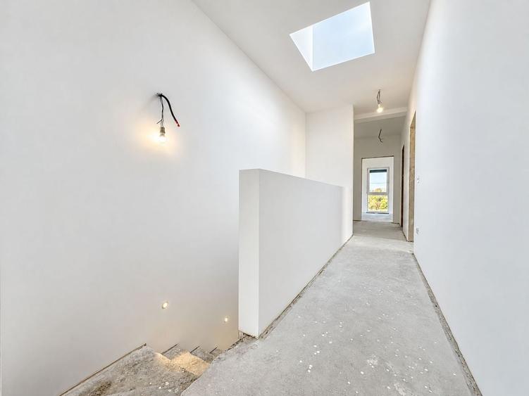 Duplex cu 4 camere cu Canalizare în Dumbrăvița