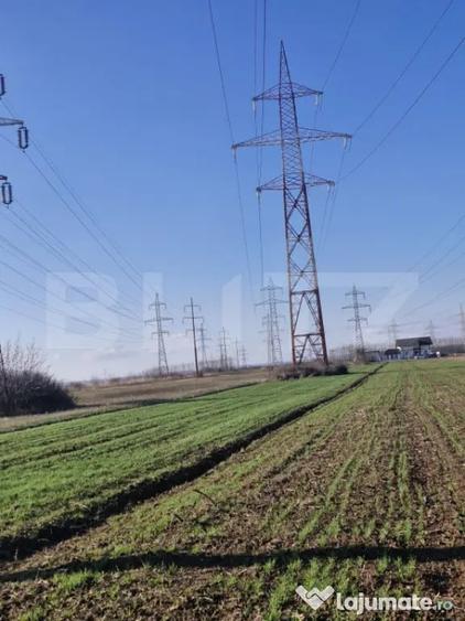 Teren de 5000 mp, în Central