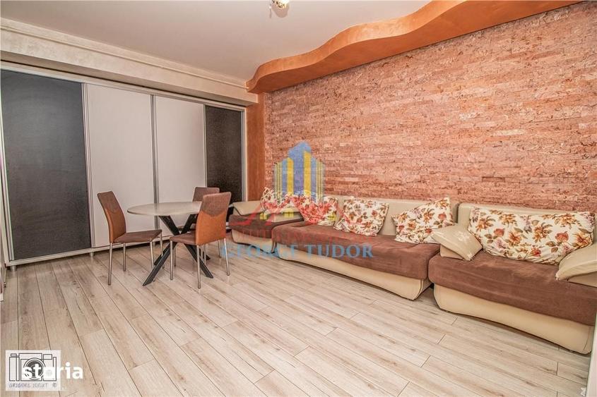Apartament cu 2 camere semidecomandat în Roșu