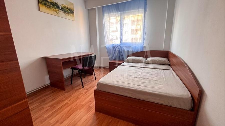 Apartament cu 4 camere decomandat în Mărăști