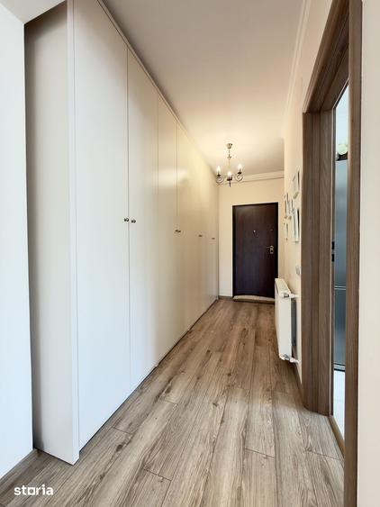 Apartament cu 3 camere, mobilat în Tei